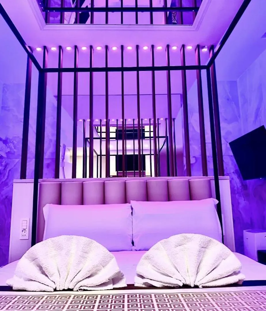 לינה וארוחת בוקר רומא Bed Cinecittadue
