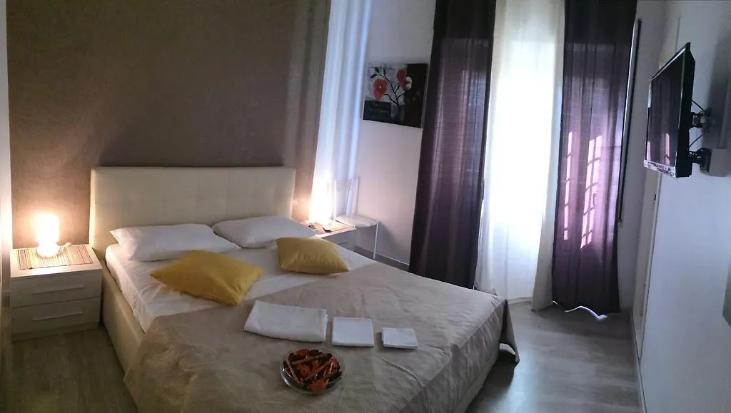 לינה וארוחת בוקר רומא Bed Cinecittadue איטליה
