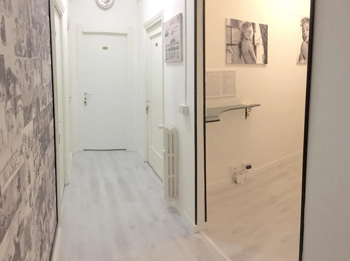 לינה וארוחת בוקר רומא Bed Cinecittadue